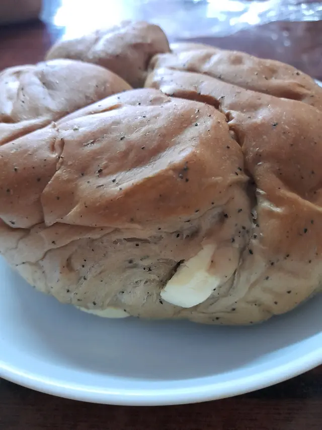 咖啡腰果乳酪包