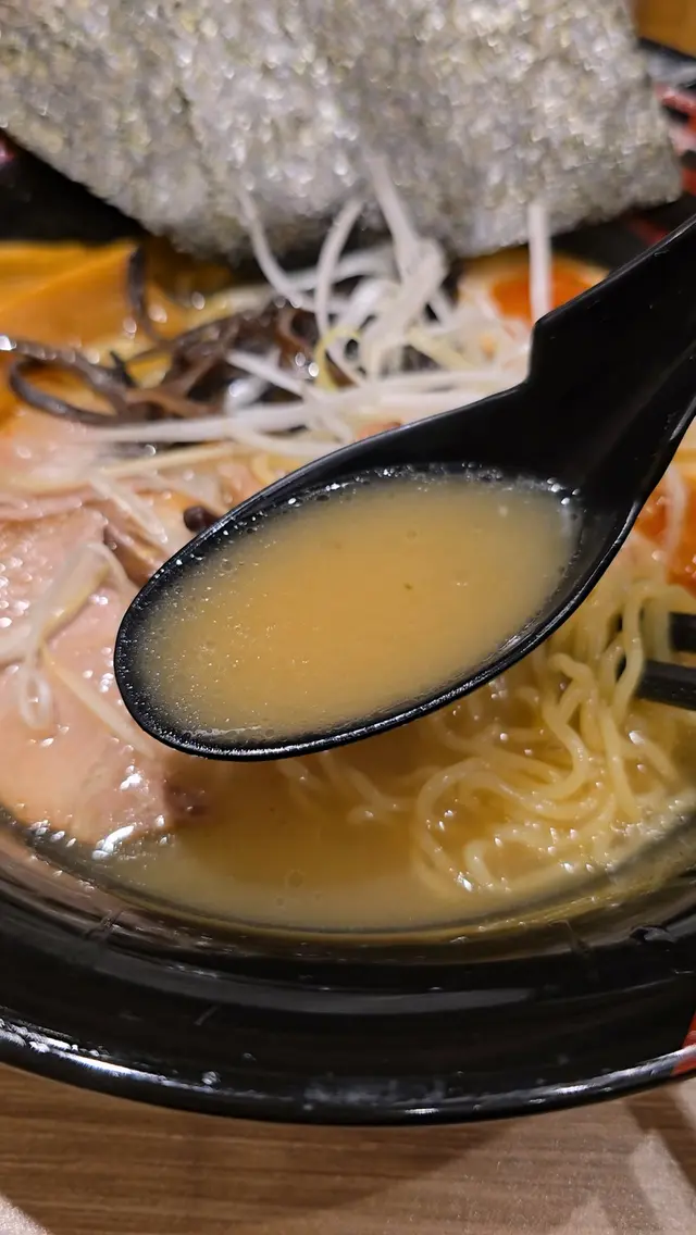 招牌豚骨叉燒拉麵(大盛)