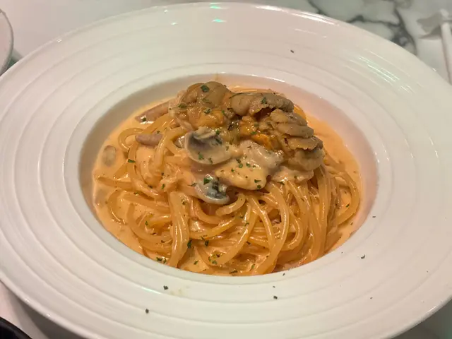 新鮮海膽蟹肉意粉