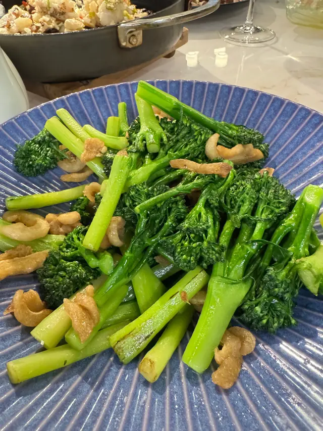 豬油渣炒西蘭花苗