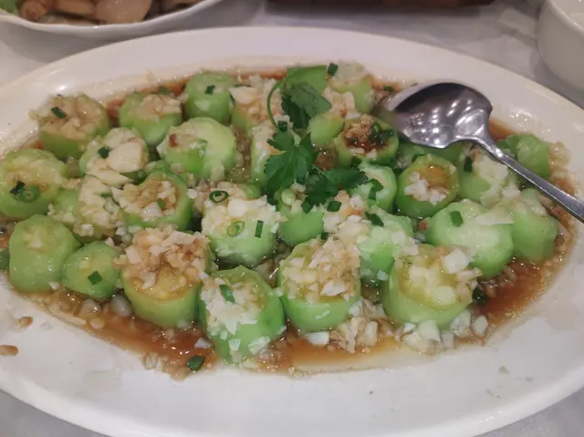 生熟蒜茸蒸勝瓜