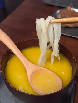 特濃花膠雞白湯烏冬