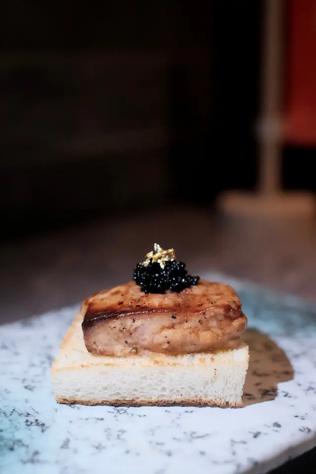 魚子鵝肝配多士