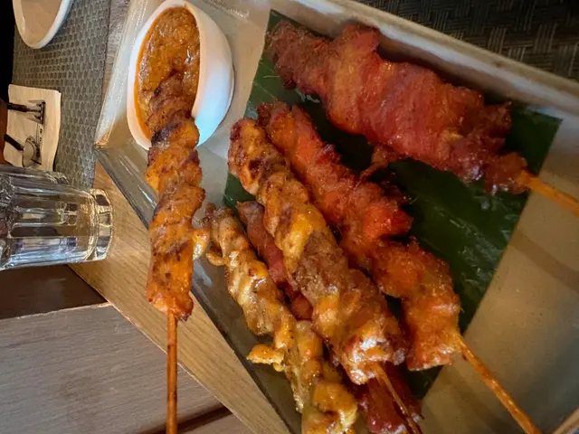 沙爹串燒(雞肉/豬肉)各半串