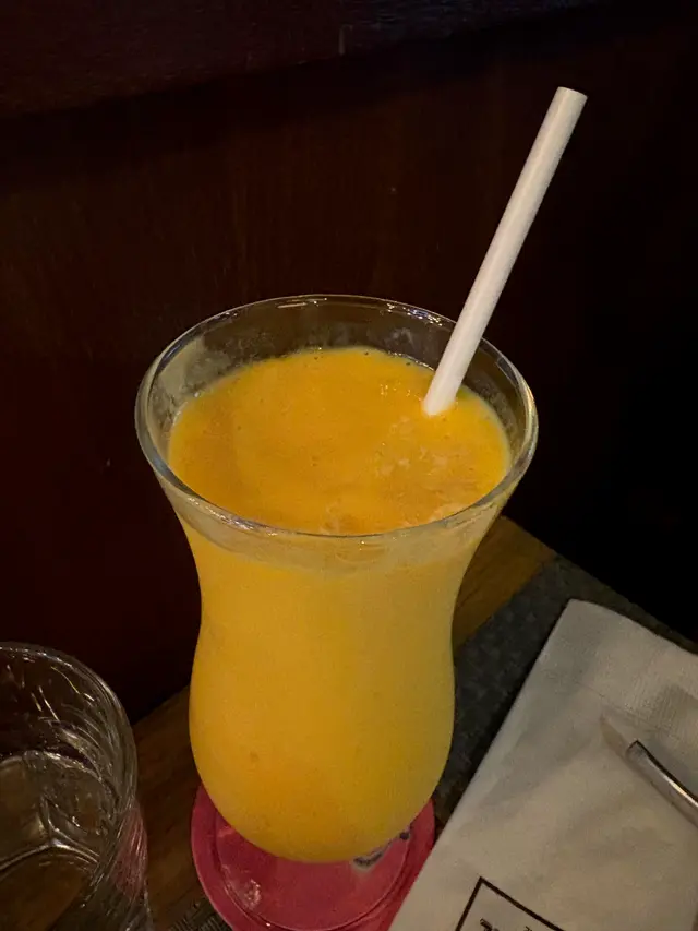 mango lassi