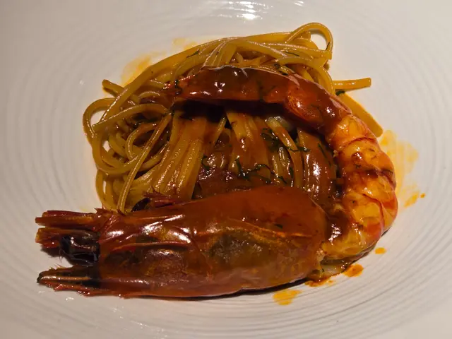 蝦醬味道出眾,意粉火候完美,做到咗彈牙口感,蝦味亦完全融入醬汁。美中不足系蝦肉可能因為大細煮得太熟,食落有啲過老。