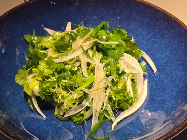 我平時超憎食芫荽,但呢個芫荽沙律真係估唔到!我膽粗粗試咗幾啖,居然完全接受到,仲要唔使吐返出嚟添!