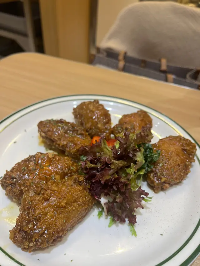 脆炸蒜蓉蜜糖醬雞翼（6隻）