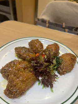 脆炸蒜蓉蜜糖醬雞翼（6隻）