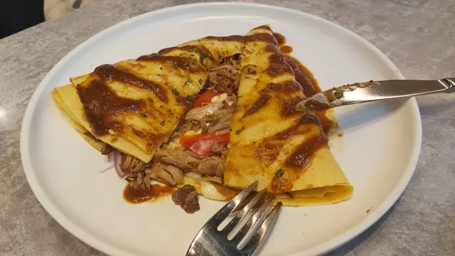 BBQ Pulled Pork Crepe 慢烤手撕豬肉可麗餅