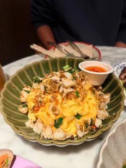 蒜炒蟹肉滑蛋飯