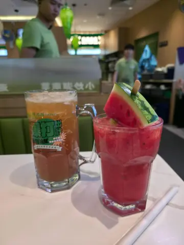 鴨屎香檸檬茶 解暑西瓜檸檬茶