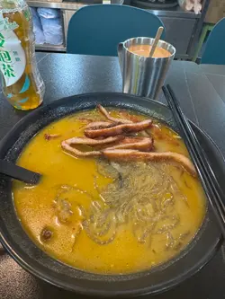 猪颈肉麻辣小锅红薯粉