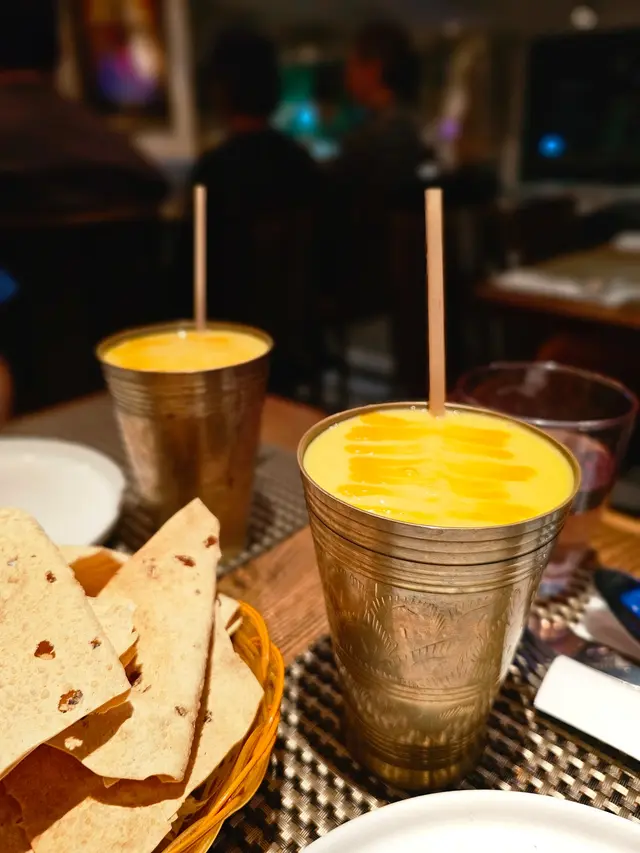 mango lassi