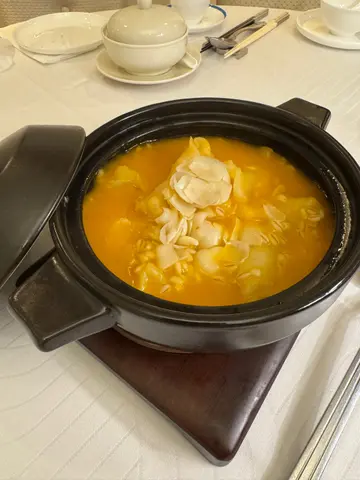 金汤青祼米烩花胶