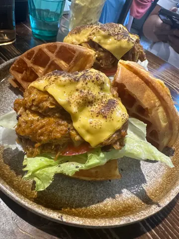 慢煮手撕窝夫三文治