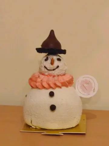 圣诞雪人 蝶豆茉莉花慕斯蛋糕