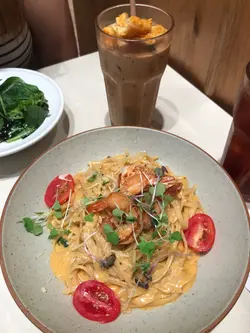 Tom yum prawns pasta