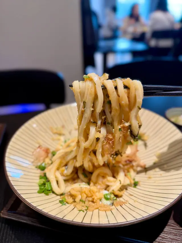 明太子牛油拌自家製熱烏冬