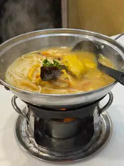 药膳黄酒花胶鸡米线