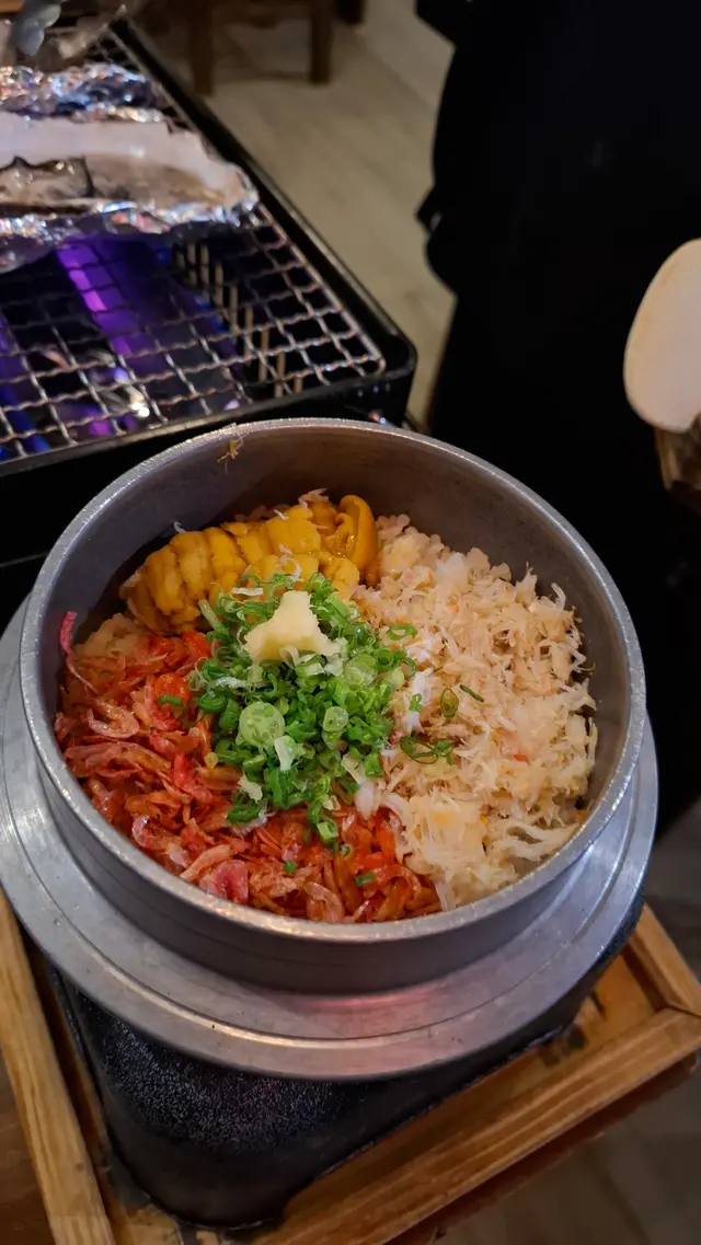 松葉蟹海膽釜飯