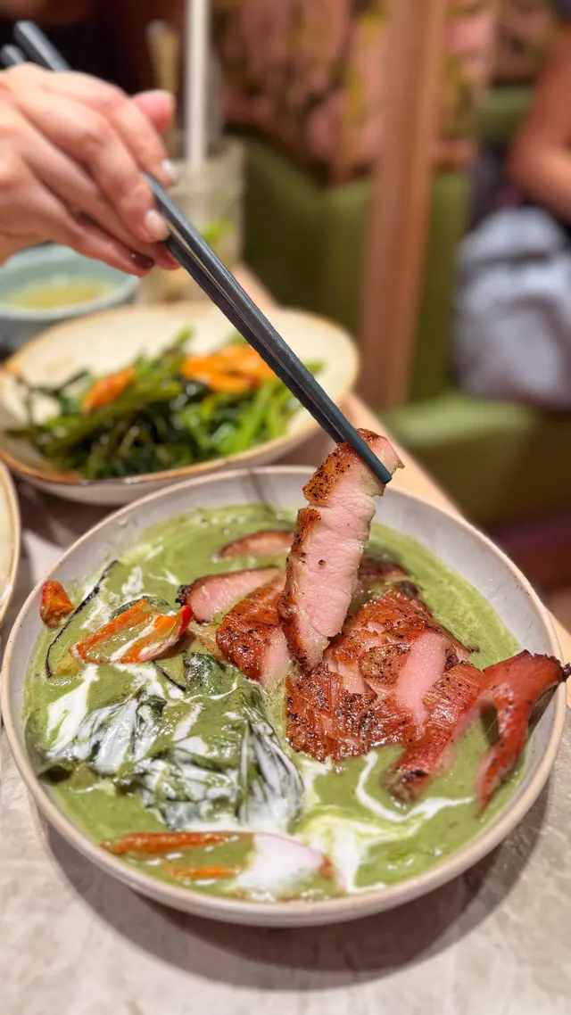 椰香青咖喱豬頸肉