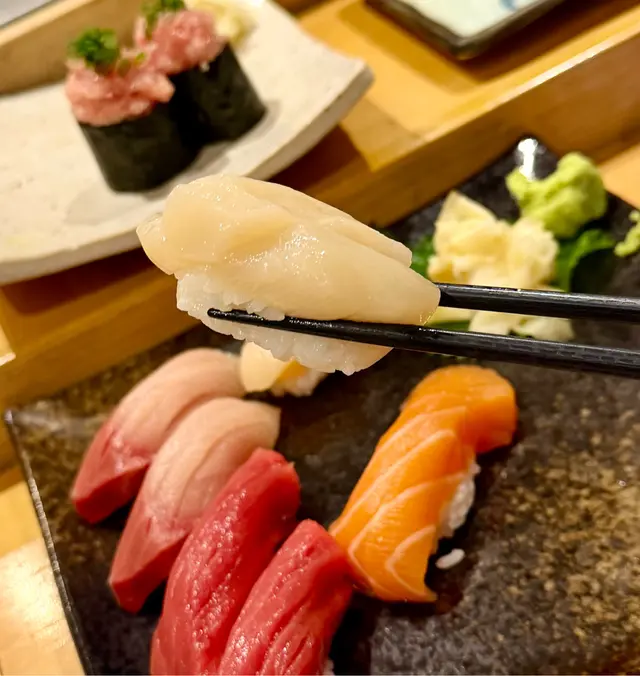 北海道產帶子壽司