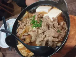 寿喜烧牛肉锅烧乌冬