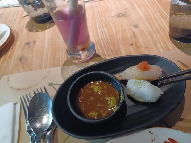 第五道菜,日式壽司。